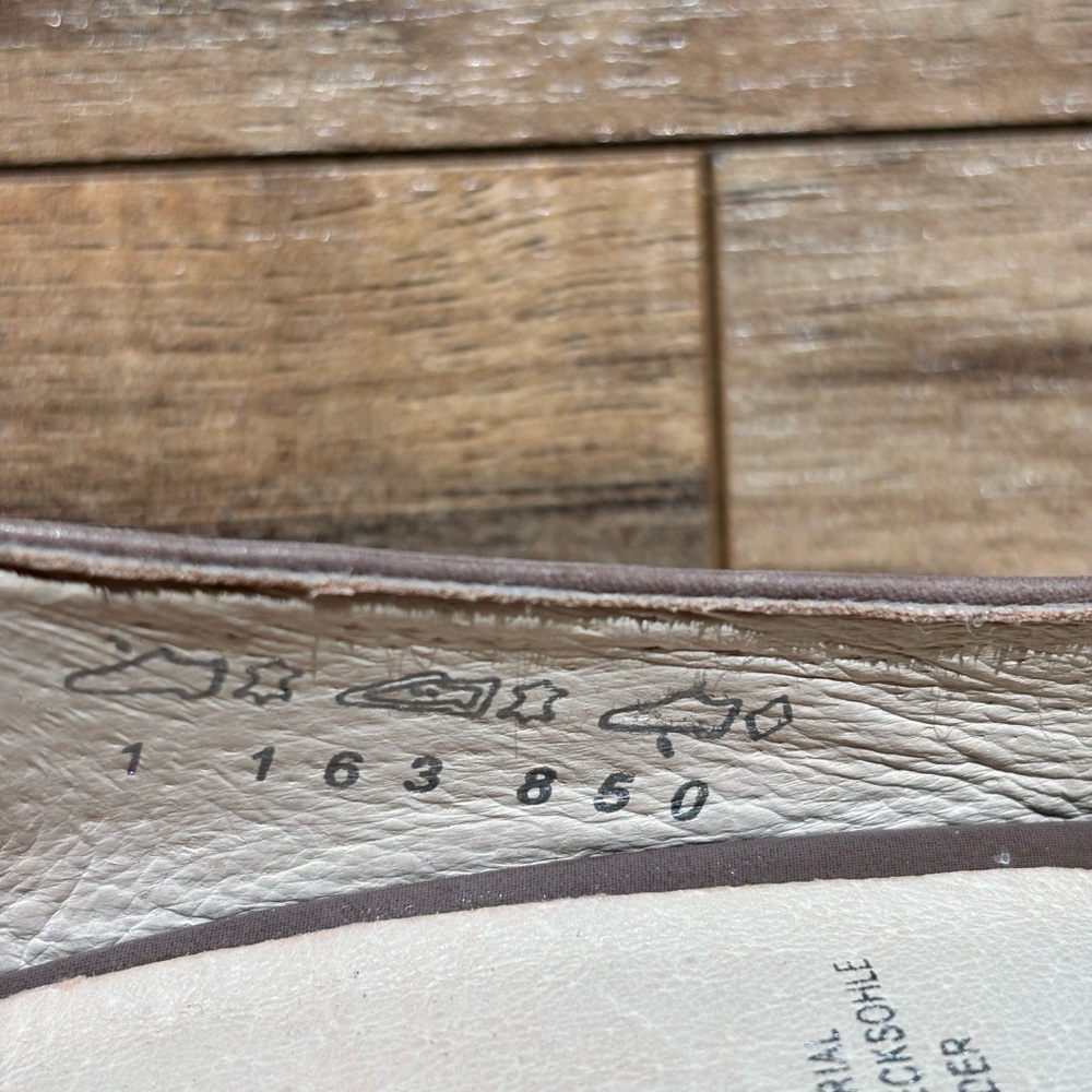 5th Avenue Women's Tan Pumps - Picture 5 of 6